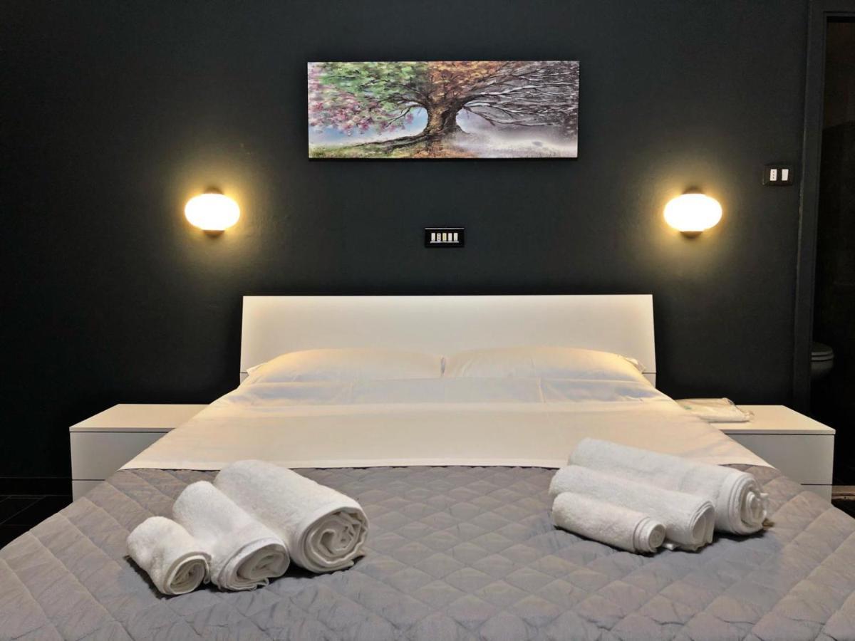 Hotel Neyra Beach Rimini Exterior foto